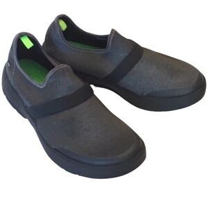 OOFOS Women’s Omg Low Profile Comfort Slip-on Black/Dark Gray Shoes US 10/ EU 41